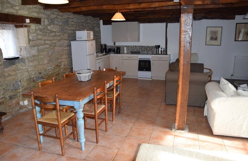 Mayrinhac-Lentour Cottage | Idyllic Gite Champollion Near Rocamadour & Padirac Cave