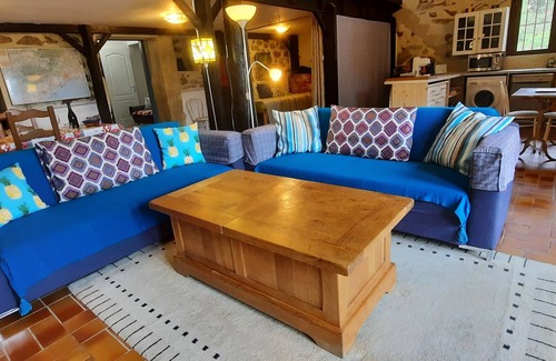 Cazedarnes House | Guest Rated 10/10 at Gite Charlrose with Private Pool & Spa