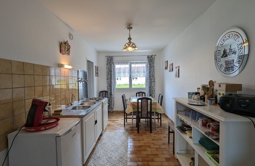Chassey-Beaupre Cottage | Relaxing Gite Chassey-Beaupré: 3 Bedrooms, Spa & Breakfast