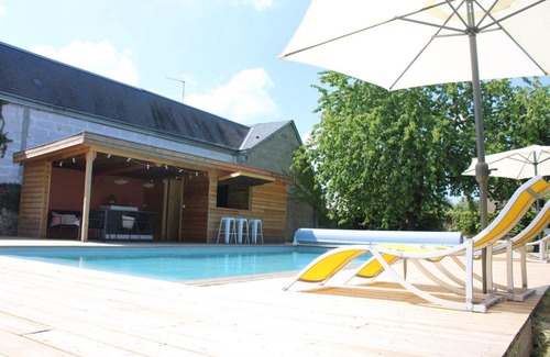 Veuves House | Gite Chez Cocotte: Family Escape by the Loire with Pool