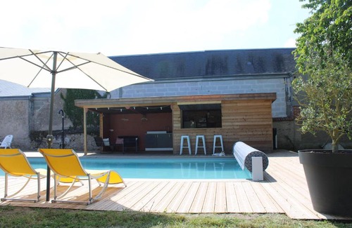 Veuves House | Gite Chez Cocotte: Family Escape by the Loire with Pool