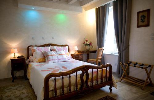 Civray-de-Touraine House | Relaxing Oceanfront Escape at Maison de Denise, 8.5/10