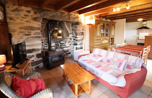 Clavieres Cottage | Cozy Gite Clavières: Perfect for Families with Kitchen