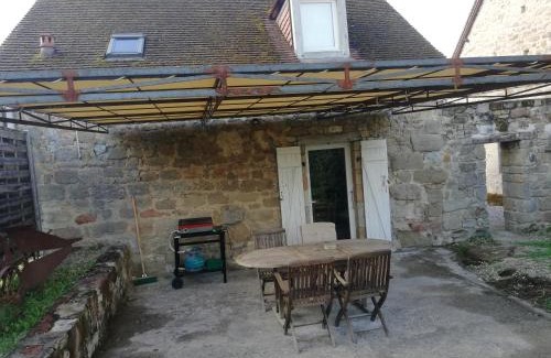 Branceilles House | Tranquil Countryside Retreat with Ocean View and Kitchen