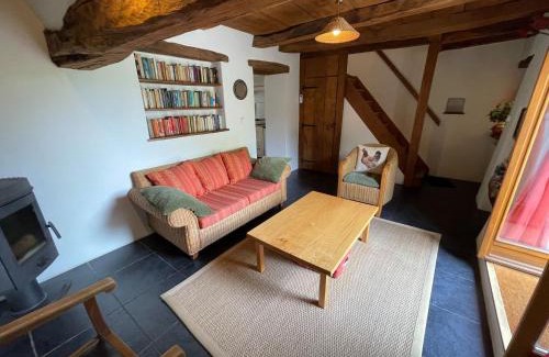 La Chapelle-du-Mont-du-Chat House | Charming Gite Near Hautecombe Abbey at Lac du Bourget