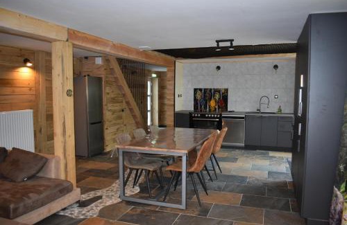 Philippeville Ski Chalet | Enchanting Gite Cocon: Forest Retreat for Families