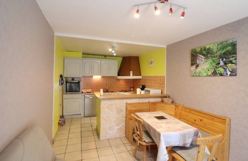 Coltines Cottage | Cozy Gite Coltines: Ideal for Families with Spa & Breakfast