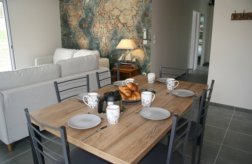 Seigy Cottage | Gîte Comfort with Countryside View & Family-Friendly Amenities