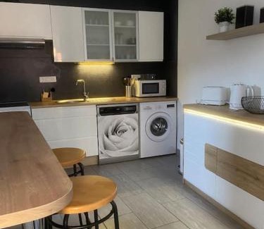 Ducey House | Oceanfront Haven: Gite comme chez soi in Ducey les Chèris
