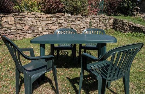 Le Vintrou House | Gîte communal Le Vintrou: Family and Pet-Friendly Retreat