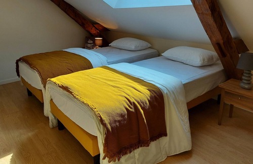 Cosse-le-Vivien Cottage | Pet-Friendly Gite Cossé-le-Vivien: Ideal for Families