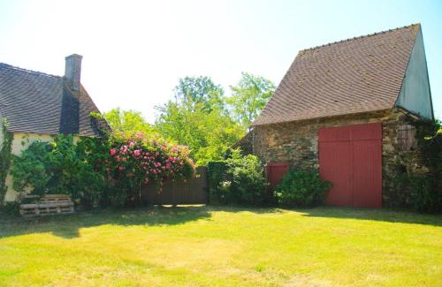 Baraize House | Cozy Getaway for 4 in the Scenic Creuse Valley