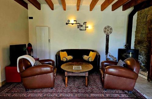 Languidic House | Cozy Gite Cosycool: Pet Friendly with Great Reviews!