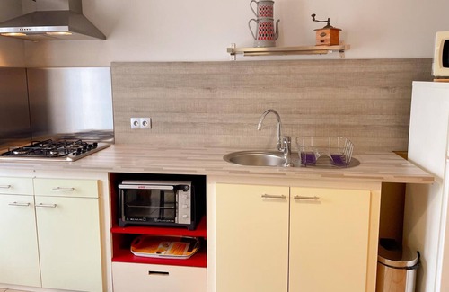 Couffy Cottage | Cozy Gite Couffy: Ideal for Couples with Kitchen Access