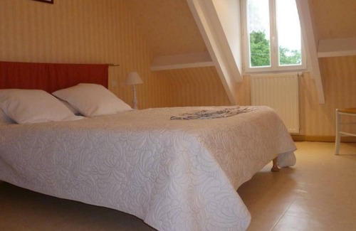 Cour-Cheverny Cottage | Cozy Gite Cour-Cheverny with 3 Bedrooms for Families