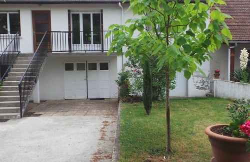 Creuzier-le-Neuf Cottage | Gite Creuzier-le-Neuf, 3 bedrooms, 6 persons