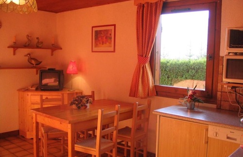 Notre-Dame-de-Bellecombe Ski Chalet | Scenic Gite de France Chalet at the Foot of Ski Tracks