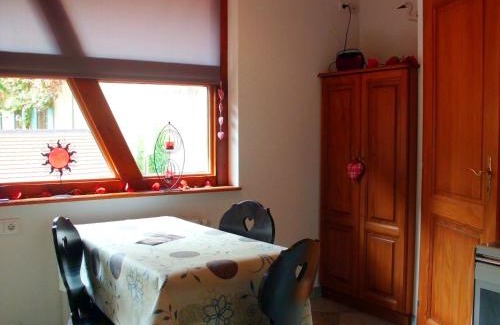 Boersch House | Cozy Gite Dans Cité Médievale with Breakfast & Family-Friendly Perks
