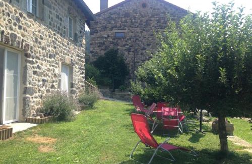 Goudet House | Gite Dans Un Village De Caractère