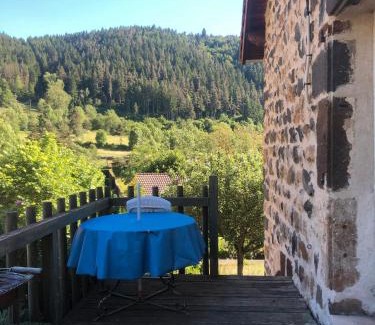 Goudet House | Gite Dans Un Village De Caractère