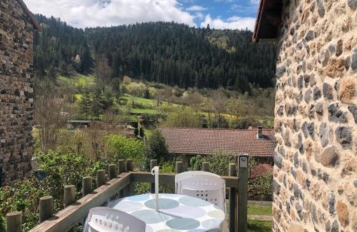 Goudet House | Gite Dans Un Village De Caractère