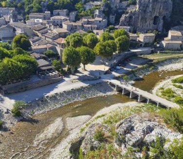 Joyeuse House | Inviting Gite with Pool and Family-Friendly Vibes