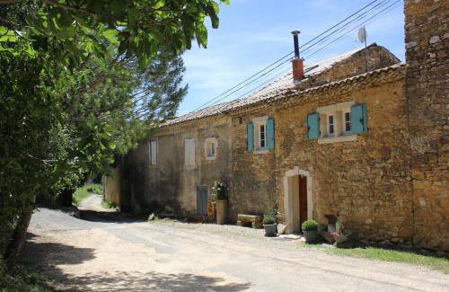 Baron House | Highly Rated Gite de BEZUT: Family-Friendly Retreat