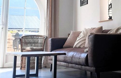 Landrevarzec House | Pet-Friendly Oceanfront Gite with 9.8 Guest Rating