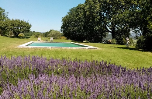 Lacoste House | Serene Gite de Charme for Two in Luberon with Pool