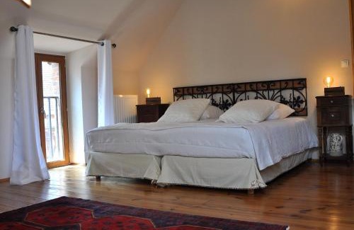 Aubigny-sur-Nere House | Experience Scotland: Family-Friendly Hotel with Pool & Dining