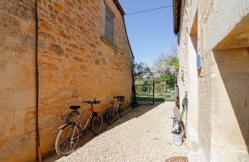 Saint-Rabier House | Idyllic Gite de Charme with Pool in Périgord, Rated 9.8