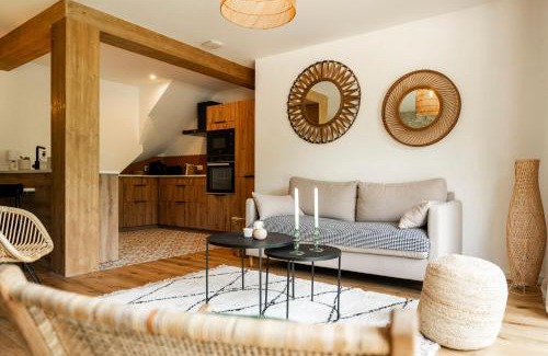 Premanon Apartment | Cozy Retreat for 4 in the Heart of the Forest