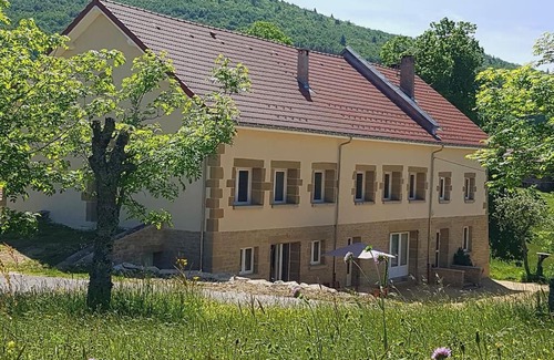 Presles House | Family-Friendly Gite de France: Hot Tub & 9/10 Guest Rating