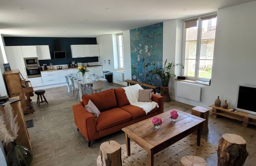 Antran House | Relaxing Gite de Groupe: Perfect for Family & Friends Getaways
