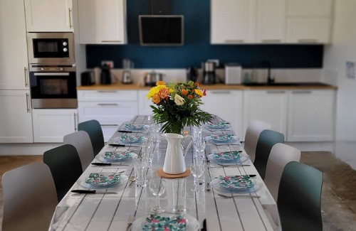 Antran House | Relaxing Gite de Groupe: Perfect for Family & Friends Getaways