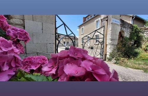 Antran House | Relaxing Gite de Groupe: Perfect for Family & Friends Getaways