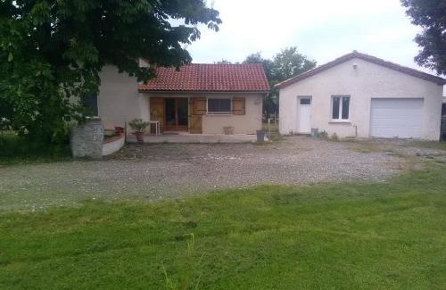 Montaigu-de-Quercy House | Discover Inviting Holiday Homes in Montaigu-de-Quercy