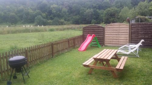 Colleville Apartment | Child-Friendly Retreat at Gite de l'Ancien Moulin