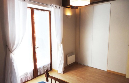 Cere-la-Ronde House | Pet-Friendly Gite De l'Augereau with Oceanfront Views