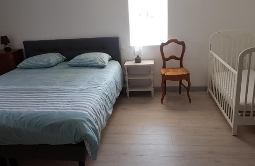 Saint-Boil House | Child-Friendly Gite de la Chapelle - Guest Rated 9.7/10