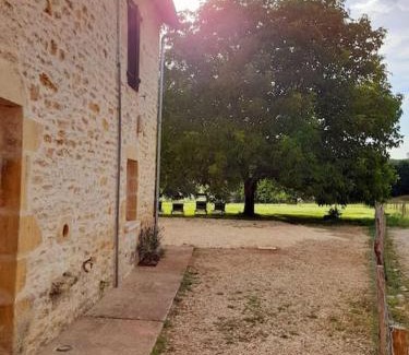 Masclat House | Experience the Gite de la croix de Fénelon with Pool & Pets