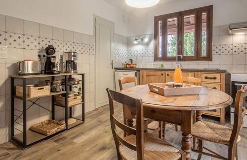 Mercury House | Discover Gite DE LA Dhuy - Family-Friendly Getaway