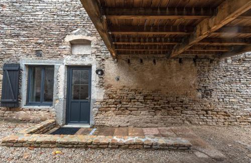 Beaune House | Enchanting Gite de la Fée: 4-Star Family Retreat