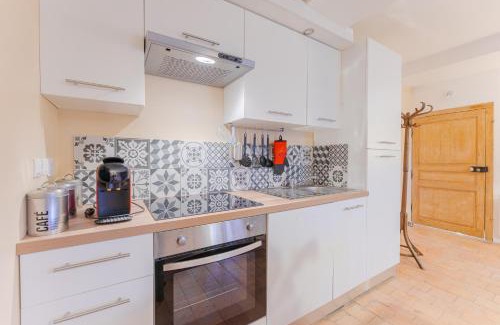 Deneze-sous-Doue Apartment | Gite de la ferme du château 1 - Appt climatisé