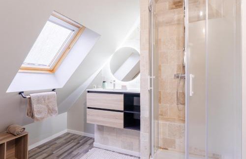 Deneze-sous-Doue Apartment | Gite de la ferme du château 1 - Appt climatisé