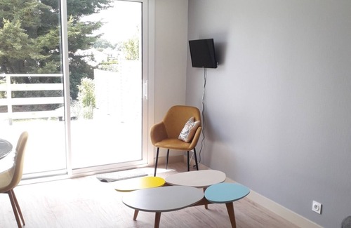 Saint-Laurent-sur-Sevre House | Cozy Gite de la Mésange: Family-Friendly with Kitchen Access