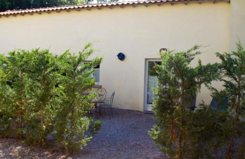Bouaye House | Gite de la Laiterie: Guest Rated 9.2, Pet-Friendly Retreat