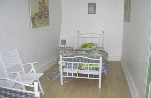 Tournus Apartment | Pet-Friendly Gite de la Madeleine - Rated 8/10 for Families