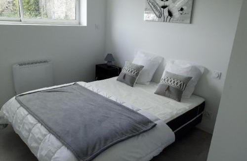 Chambretaud House | Family-Friendly Gite de la Mariée near Puy du Fou