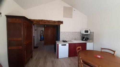 Aizenay House | Charming Gite de la Petite Folie: Child-Friendly Retreat